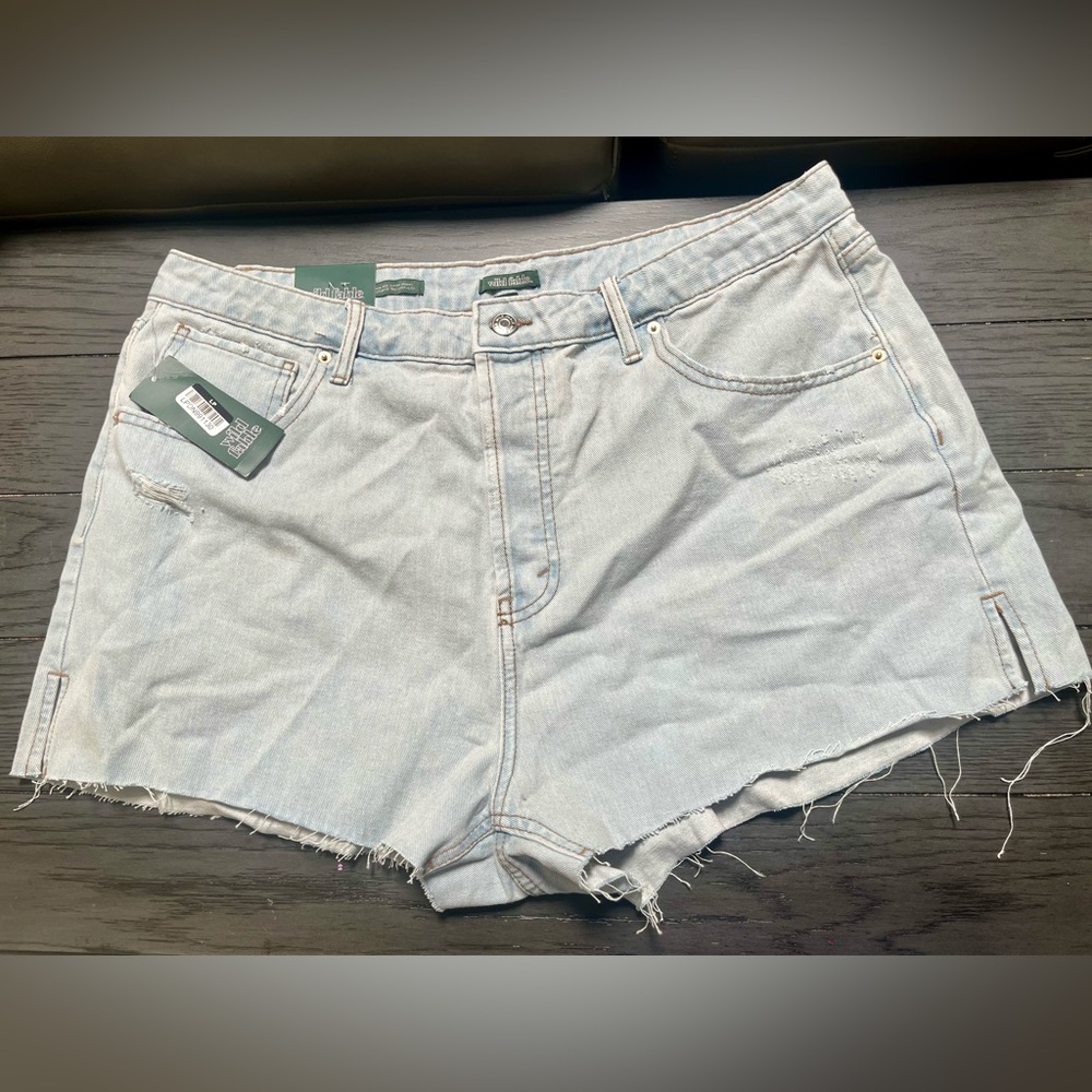 NWT | Wild Fable Jean Shorts